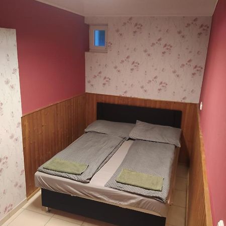 Pingpong Apartman Soltvadkert Luaran gambar